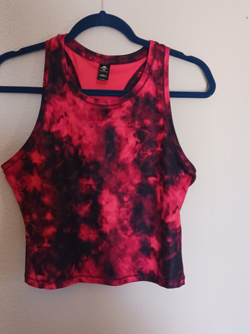90 Degree By Reflex Red & Black Tie-Dye Crop Tank